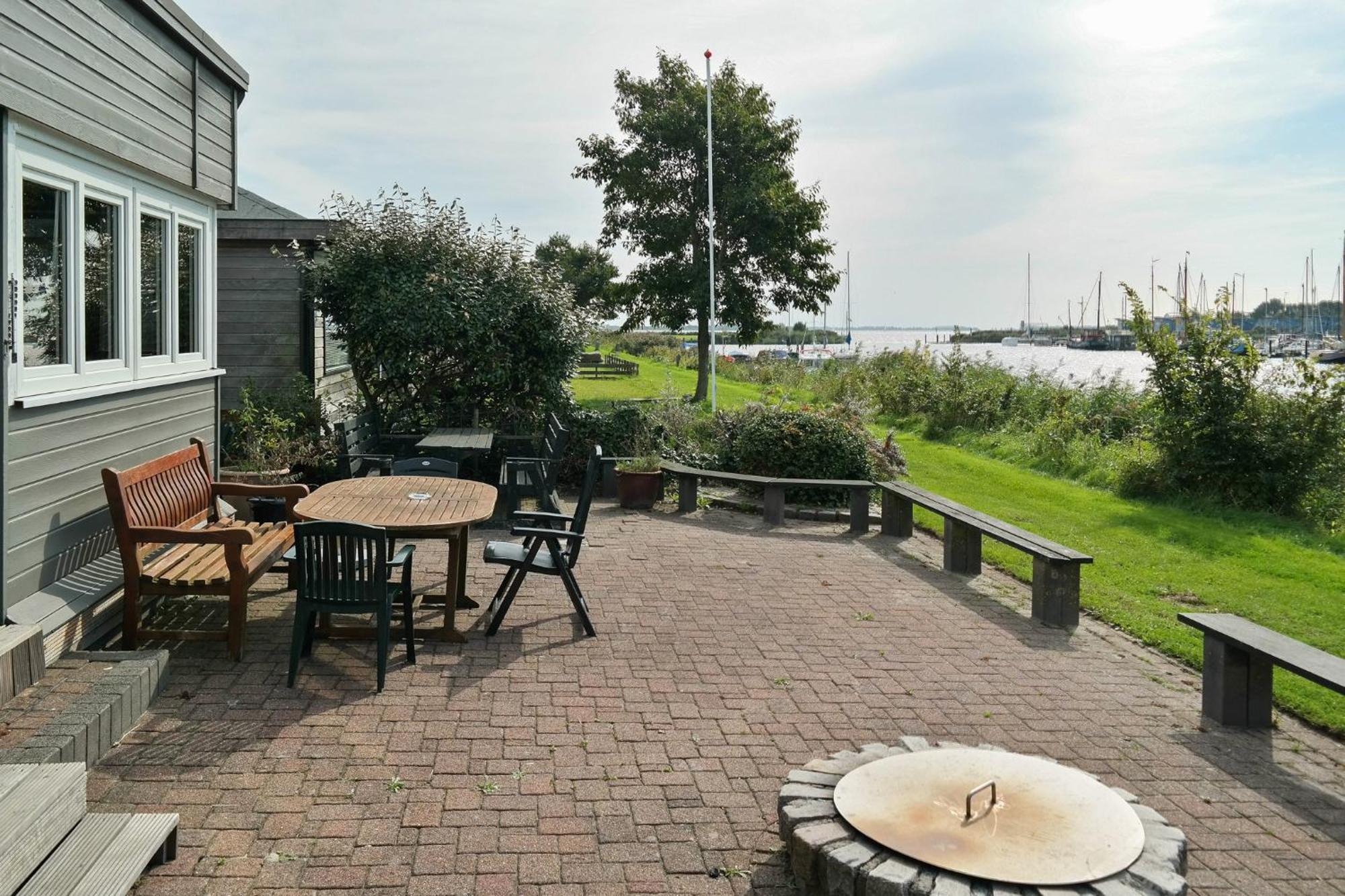 8 Pers House 'Capitein Theis' With Seaside In Front Of The Lauwersmeer Anjum Esterno foto