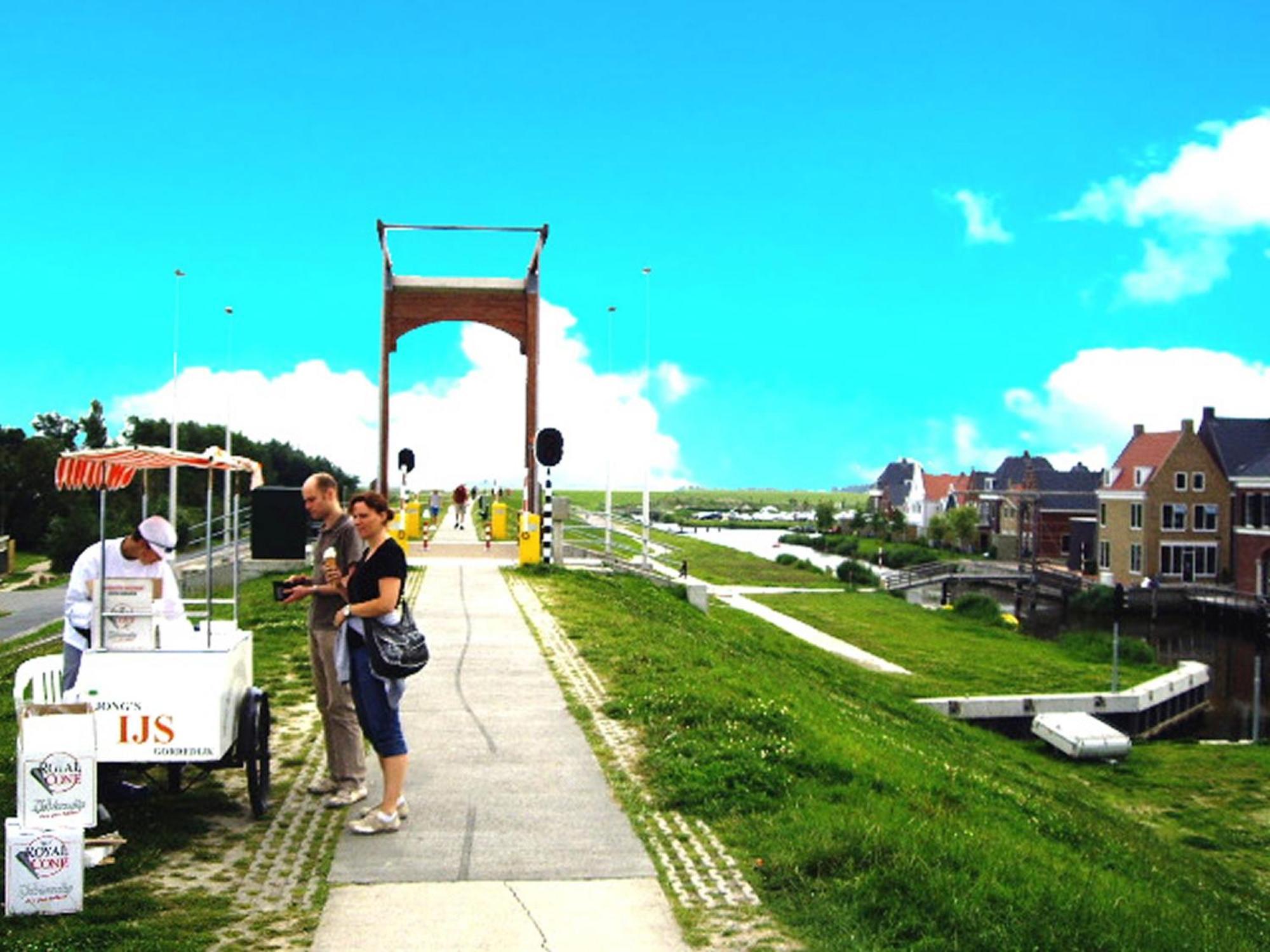 8 Pers House 'Capitein Theis' With Seaside In Front Of The Lauwersmeer Anjum Esterno foto