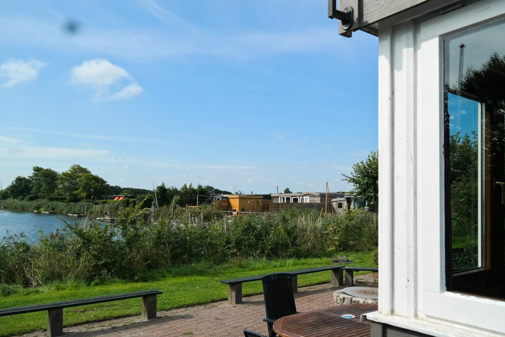 8 Pers House 'Capitein Theis' With Seaside In Front Of The Lauwersmeer Anjum Esterno foto